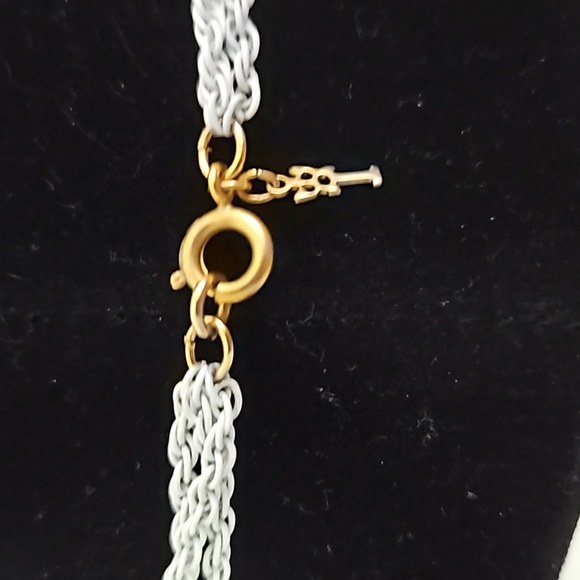 Vintage Crown Trifari Necklace/Earrings Set - Picture 6 of 9